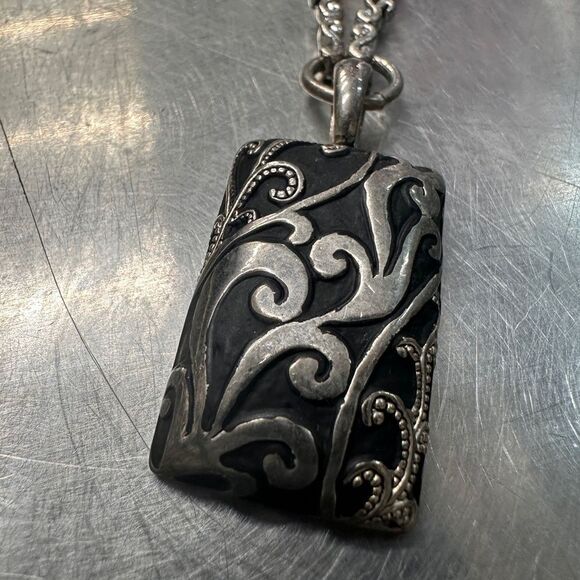 Set of 3 Stylish Necklaces - Elegant, Colorful & Classic - Picture 3 of 16